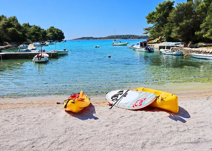 Casa de Férias Seaside Family Friendly House With A Swimming Pool Cove Slatina, Korcula - 23711 *