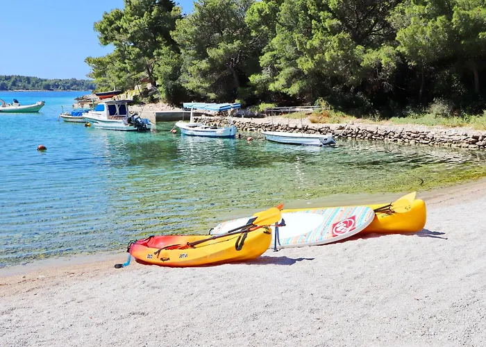 Seaside Family Friendly House With A Swimming Pool Cove Slatina, Korcula - 23711 Casa de Férias *