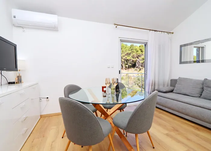 Seaside Family Friendly House With A Swimming Pool Cove Slatina, Korcula - 23711 Casa de Férias