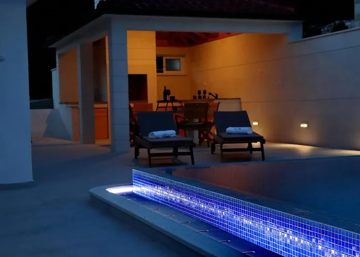 Casa de Férias Seaside Family Friendly House With A Swimming Pool Cove Slatina, Korcula - 23711