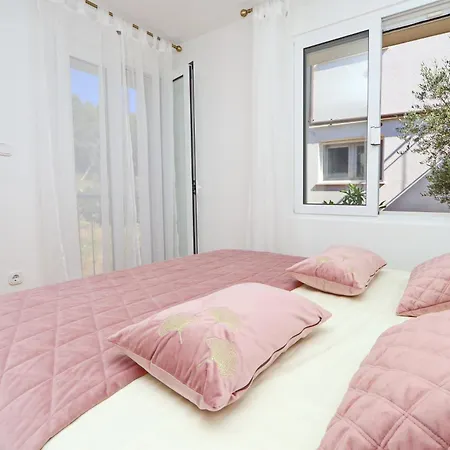Seaside Family Friendly House With A Swimming Pool Cove Slatina, Korcula - 23711 * Vela Luka