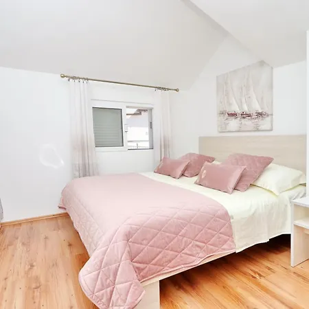 Seaside Family Friendly House With A Swimming Pool Cove Slatina, Korcula - 23711 Сasa de vacaciones