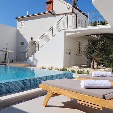 Seaside Family Friendly House With A Swimming Pool Cove Slatina, Korcula - 23711 *