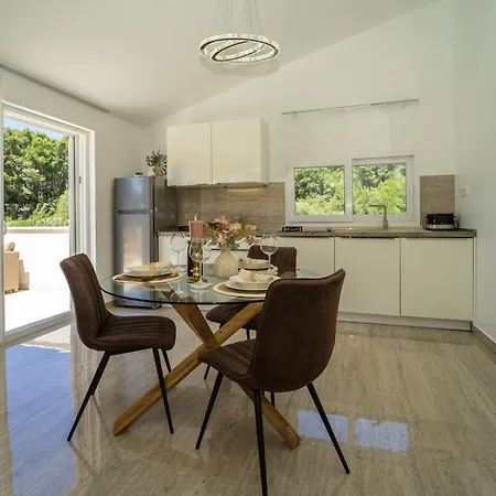 Tatil Evi Seaside Family Friendly House With A Swimming Pool Cove Slatina, Korcula - 23711