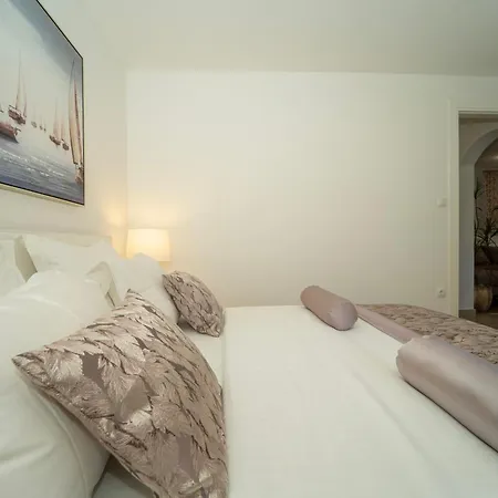 Tatil Evi Seaside Family Friendly House With A Swimming Pool Cove Slatina, Korcula - 23711 Vela Luka
