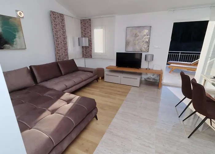 Tatil Evi Seaside Family Friendly House With A Swimming Pool Cove Slatina, Korcula - 23711 Vela Luka
