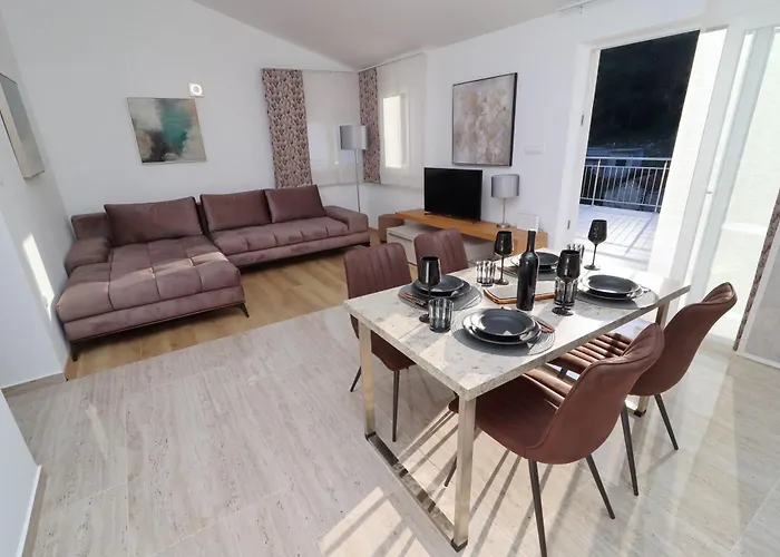 Seaside Family Friendly House With A Swimming Pool Cove Slatina, Korcula - 23711 Tatil Evi Vela Luka