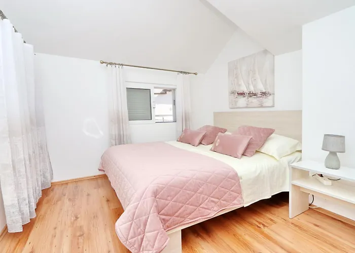 Seaside Family Friendly House With A Swimming Pool Cove Slatina, Korcula - 23711 Holiday home